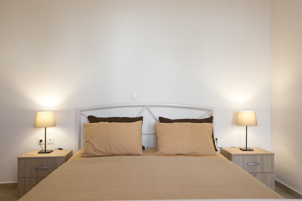 Velia Boutique Apartments オウランオウポリ エクステリア 写真
