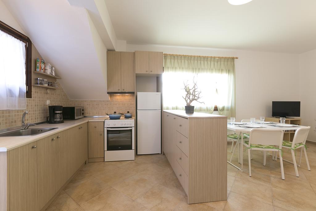 Velia Boutique Apartments オウランオウポリ エクステリア 写真