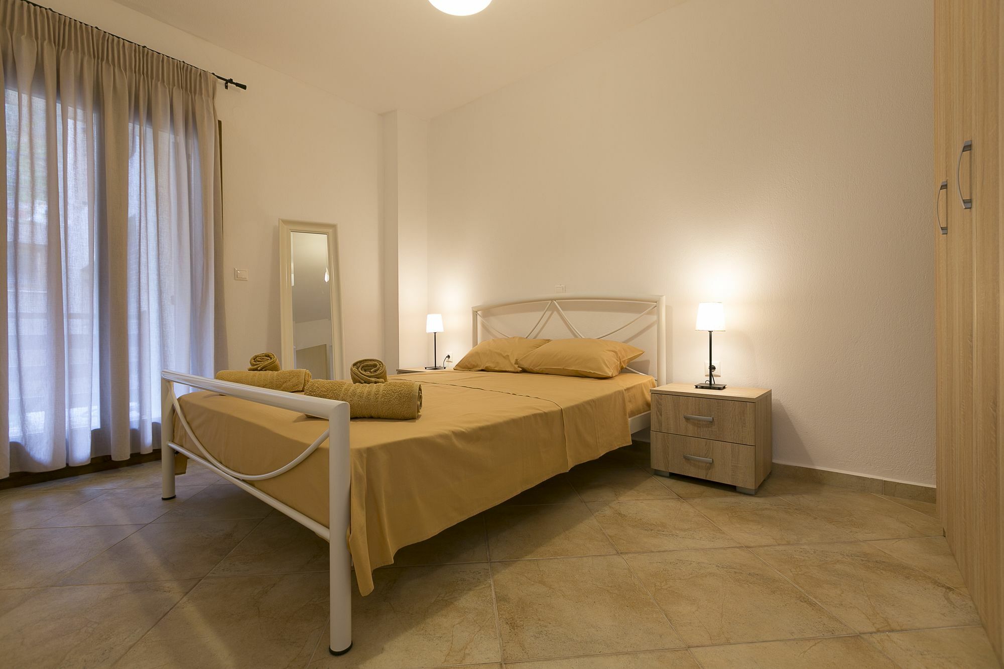 Velia Boutique Apartments オウランオウポリ エクステリア 写真